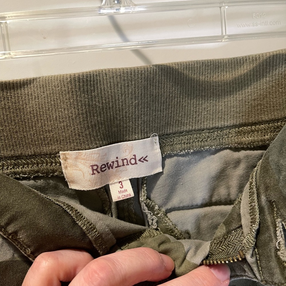 REDWING camo skinny pants.